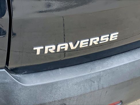 Used 2019 Chevrolet Traverse LT FWD image 10