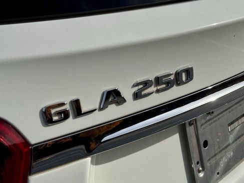 Used 2018 Mercedes-Benz GLA 250 image 15