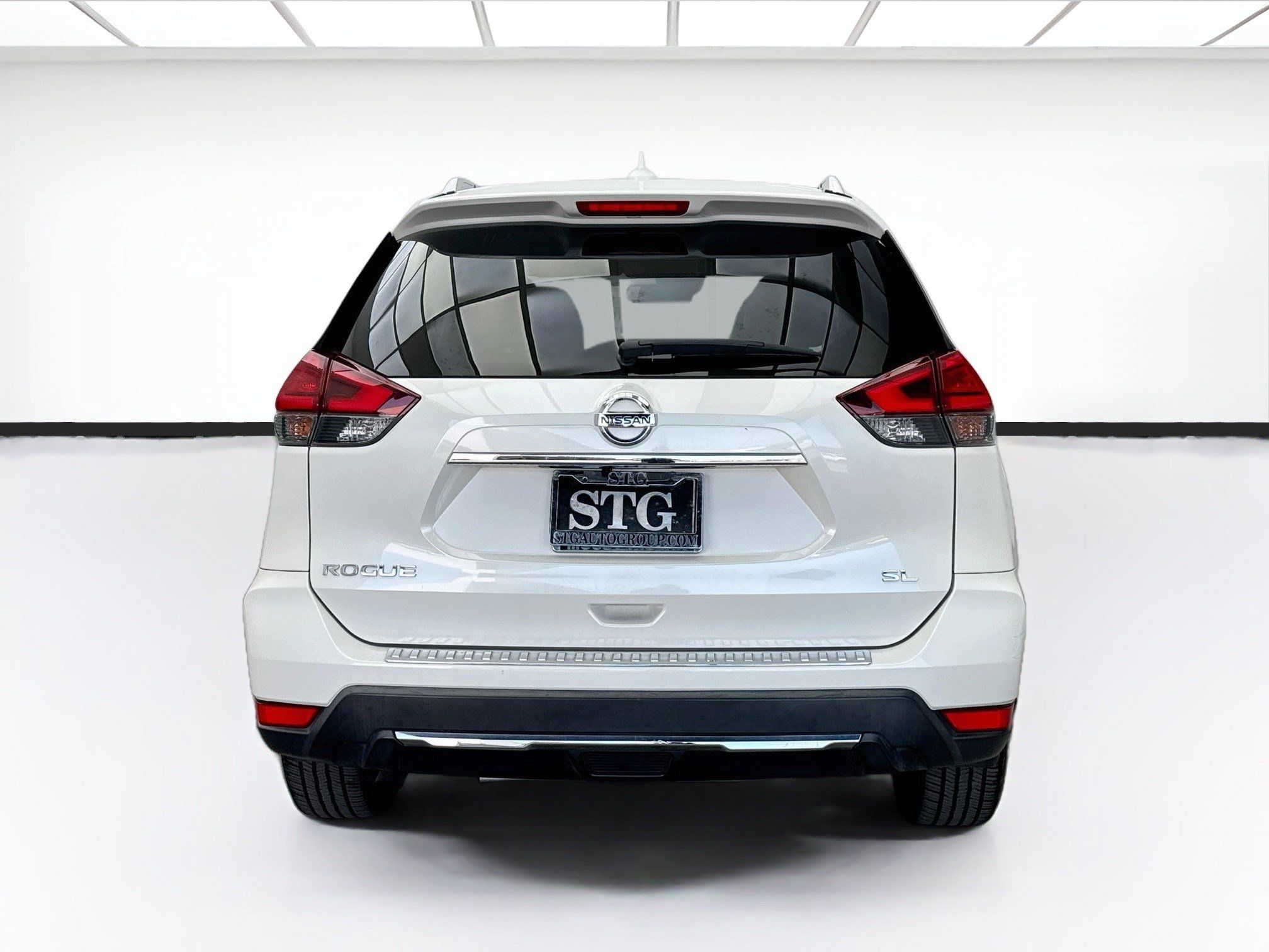 Used 2017 Nissan Rogue SL w/ SL Premium Package FWD image 5
