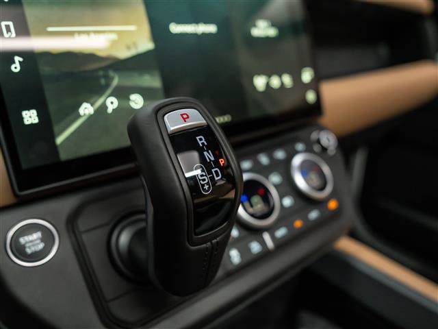 New 2026 Land Rover Defender 110 X-Dynamic SE AWD/4WD image 27