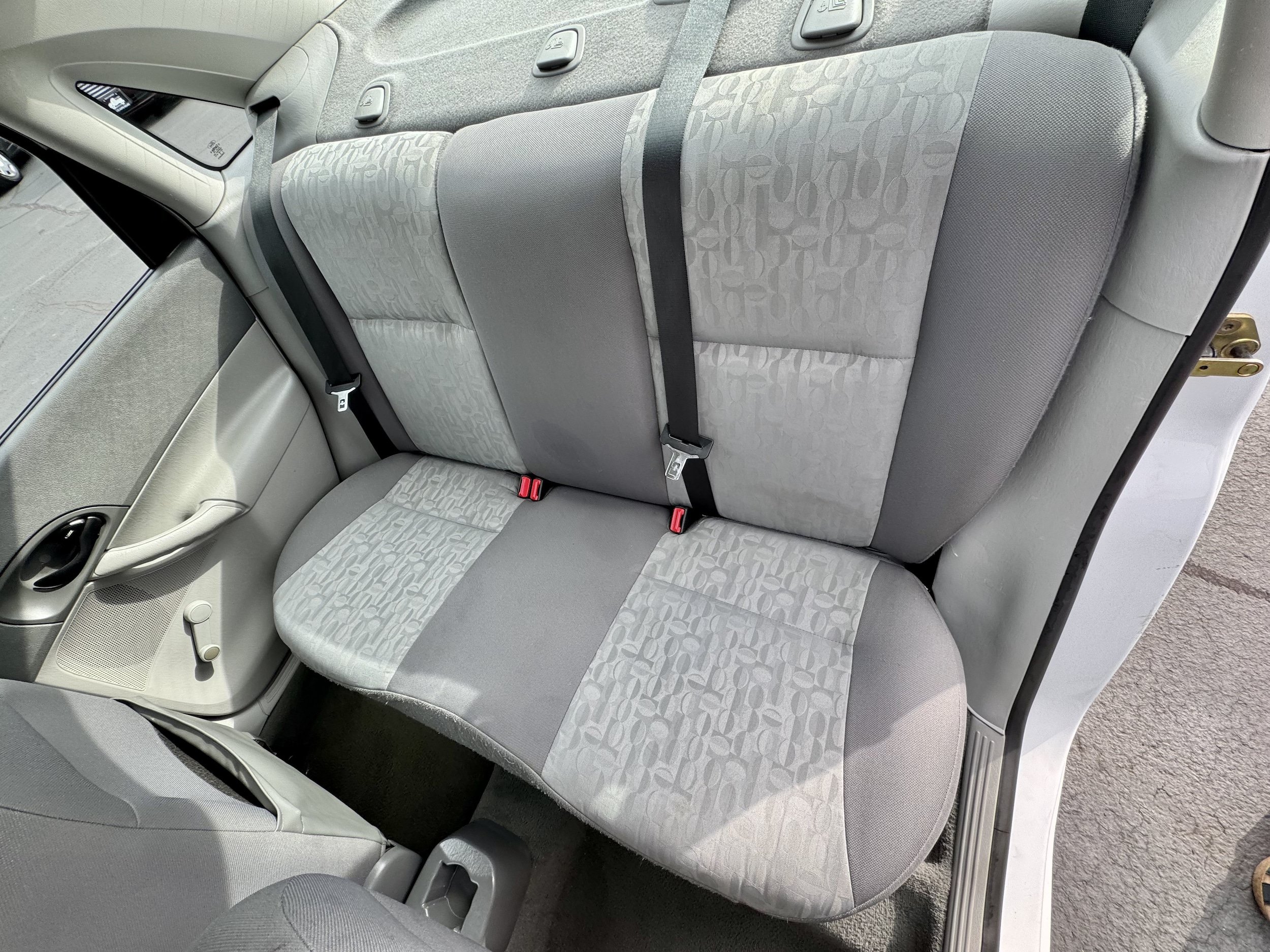 Used 2005 Ford Focus S FWD image 12