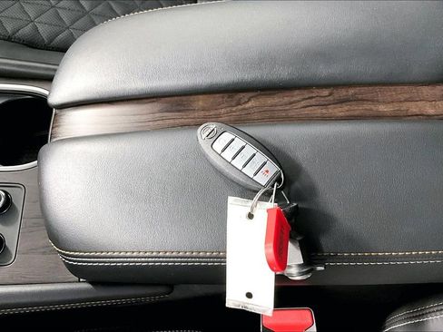 Used 2024 Nissan Murano Platinum w/ Cargo Package image 10