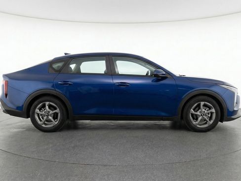 Used 2025 Kia K4 FWD image 11