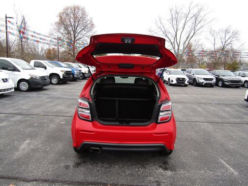 Used 2020 Chevrolet Sonic LT image 19
