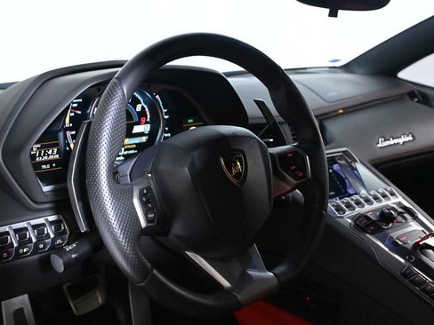 Used 2015 Lamborghini Aventador LP 700-4 image 10