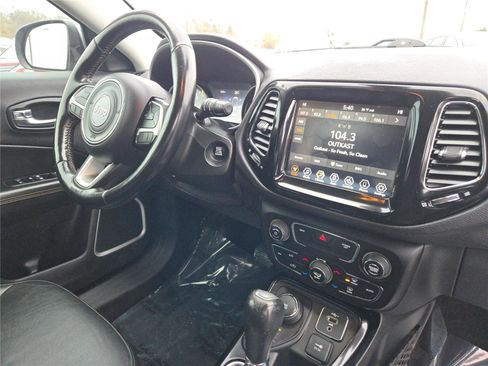 Used 2020 Jeep Compass Limited AWD/4WD image 7