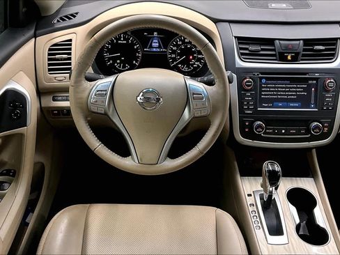 Used 2016 Nissan Altima 2.5 SL w/ 2.5 Technology Package FWD image 6