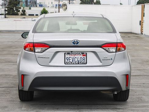 Used 2023 Toyota Corolla LE w/ LE Convenience Package image 12