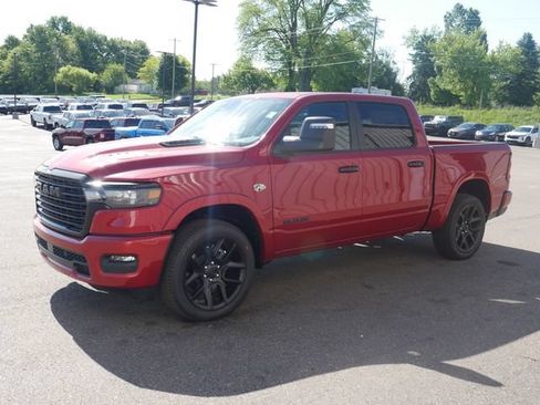 New 2026 RAM 1500 Laramie AWD/4WD image 9