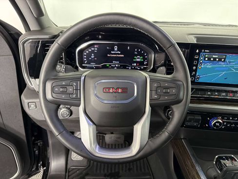 Used 2025 GMC Sierra 1500 Elevation image 21