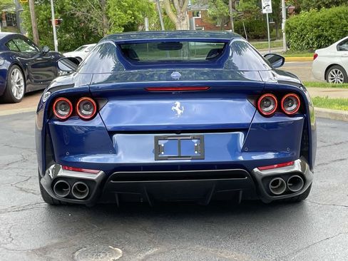 Used 2022 Ferrari 812 GTS RWD image 6