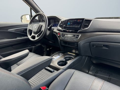 Used 2022 Honda Passport TrailSport image 14
