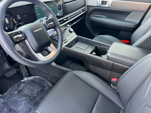 Certified 2025 Hyundai Santa Fe SEL image 11