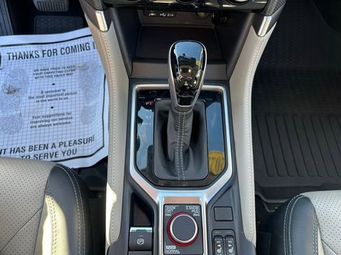 Used 2023 Subaru Forester Limited image 31