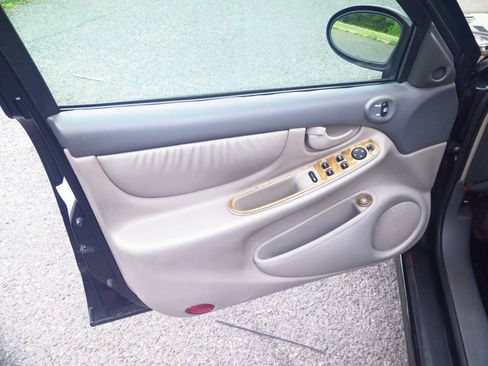 Used 2000 Oldsmobile Alero GLS FWD image 14