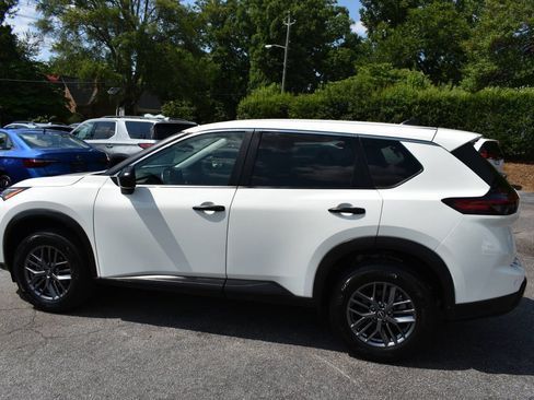 Used 2024 Nissan Rogue S AWD/4WD image 41