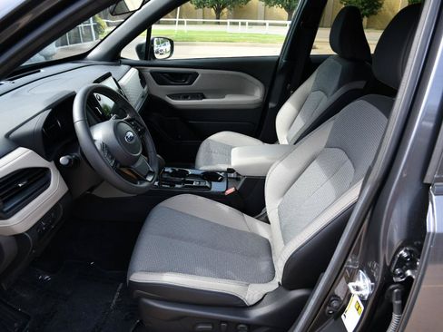 Used 2026 Subaru Forester Premium AWD/4WD image 18