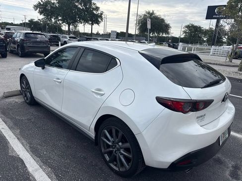 Used 2020 MAZDA MAZDA3 Hatchback w/ Preferred Package FWD image 1