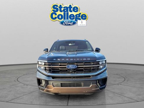 Used 2025 Ford Expedition King Ranch image 3