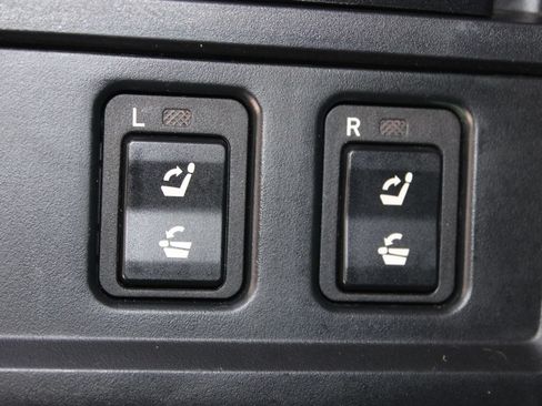 Used 2019 Toyota Sequoia TRD Sport AWD/4WD image 45