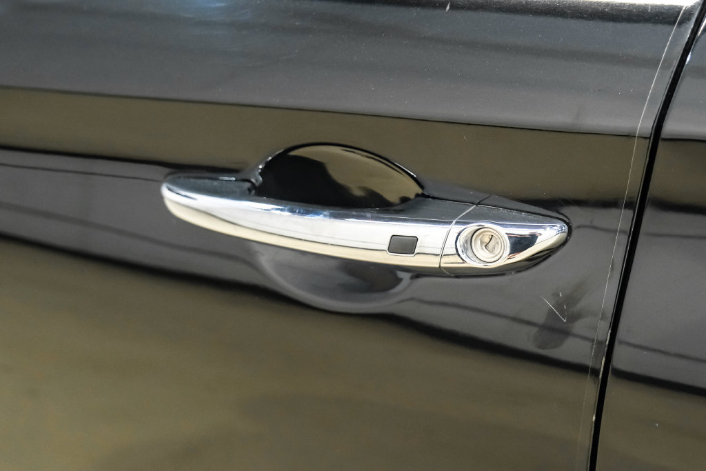 Used 2015 Hyundai Sonata Limited w/ Option Group 05 FWD image 35