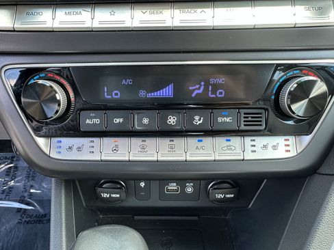 Used 2018 Hyundai Sonata Limited w/ Limited Ultimate Package 03 FWD image 26