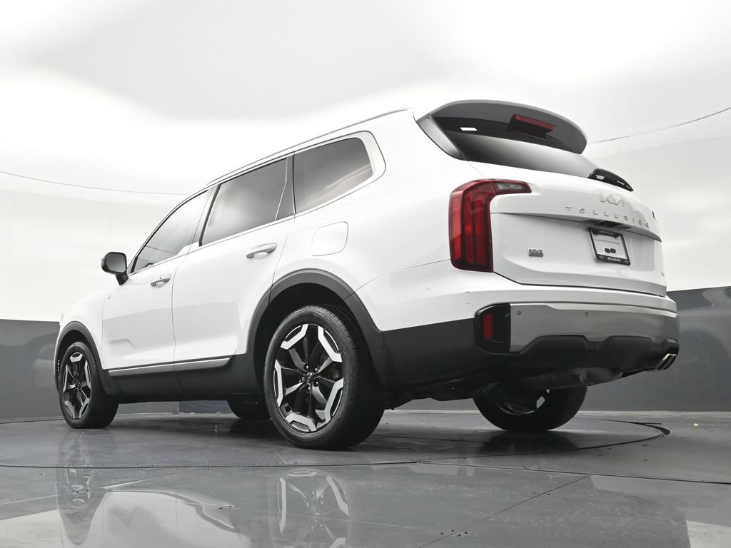 Used 2023 Kia Telluride S AWD/4WD image 25