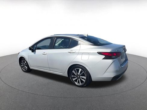 Used 2025 Nissan Versa SV FWD image 10