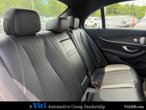 Used 2023 Mercedes-Benz E 350 4MATIC Sedan image 28