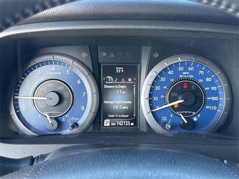 Used 2015 Toyota Sienna L image 26