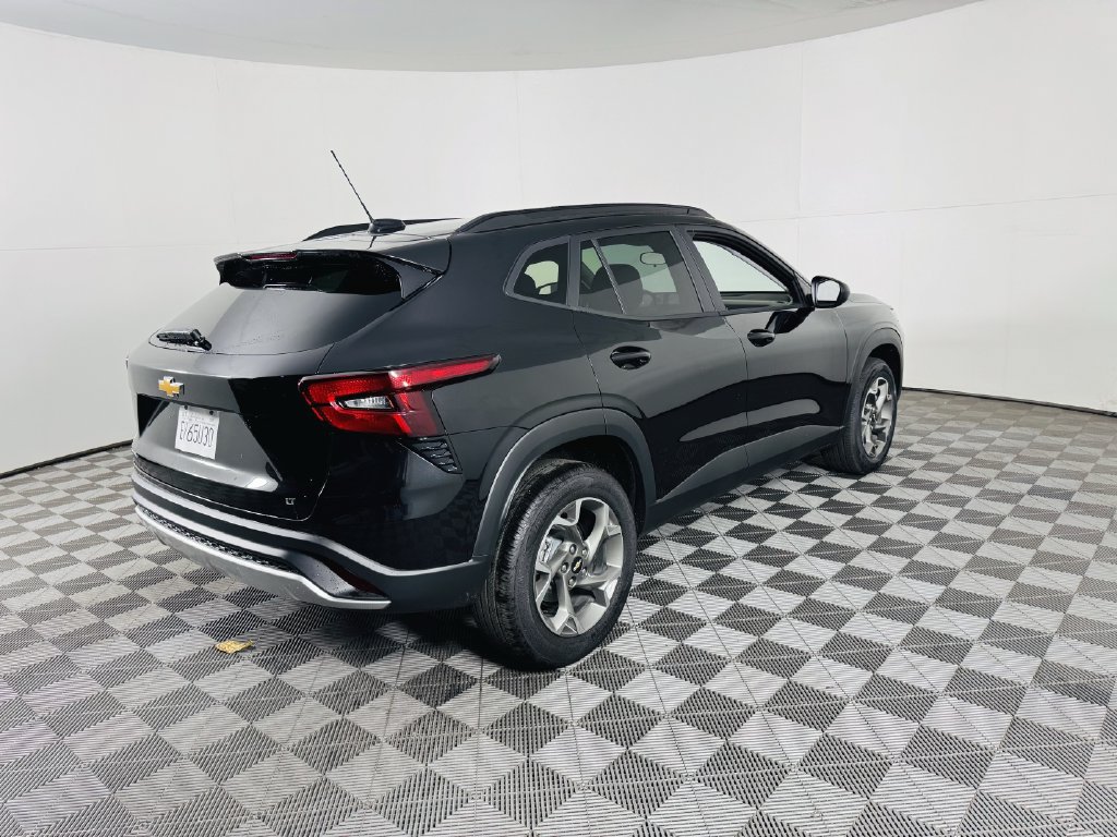 Used 2026 Chevrolet Trax LT FWD image 26