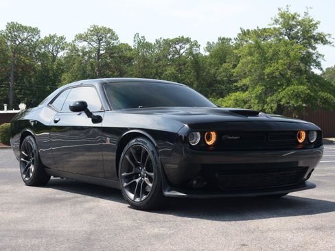 Used 2021 Dodge Challenger R/T Scat Pack RWD image 7