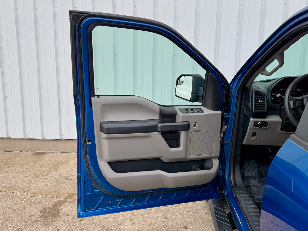 Used 2017 Ford F150 XL w/ Equipment Group 101A Mid AWD/4WD image 14