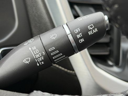 Used 2019 GMC Acadia SLT w/ LPO, Floor Liner Package image 45