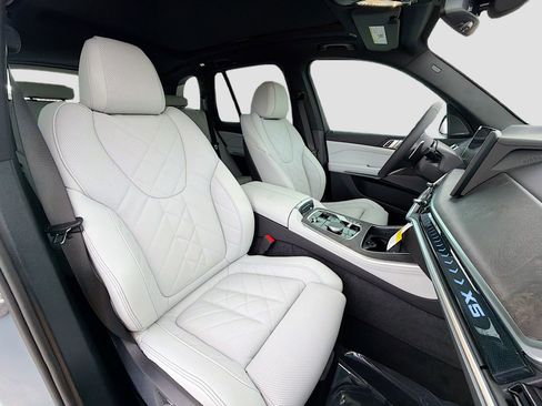 New 2026 BMW X5 xDrive50e w/ M Sport Package image 16