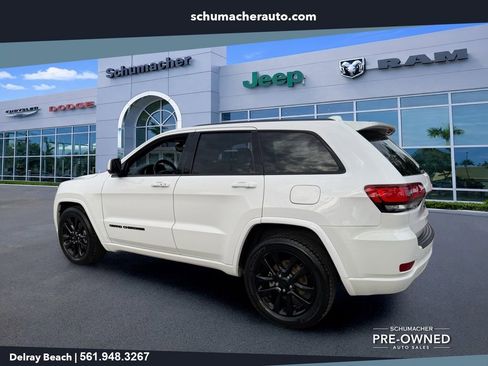 Used 2019 Jeep Grand Cherokee Altitude RWD image 5