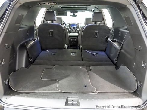 Certified 2023 Chevrolet Traverse RS image 24