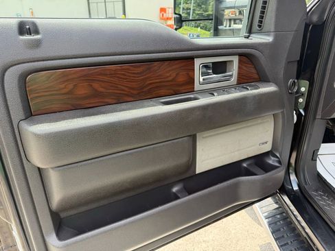 Used 2012 Ford F150 Lariat w/ Lariat Chrome Pkg image 18