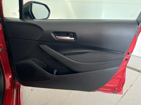 Used 2021 Toyota Corolla LE FWD image 28