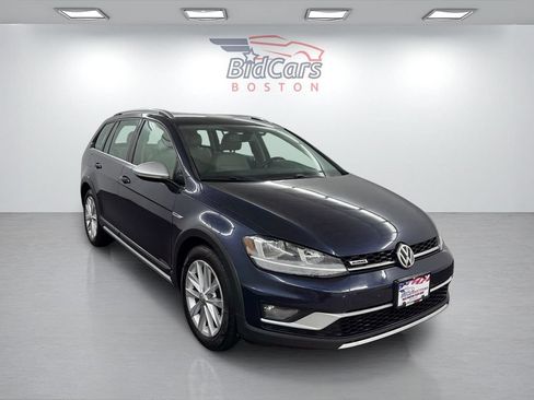 Used 2019 Volkswagen Golf Alltrack S AWD/4WD image 3
