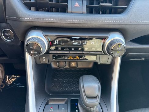 Used 2025 Toyota RAV4 XLE image 22