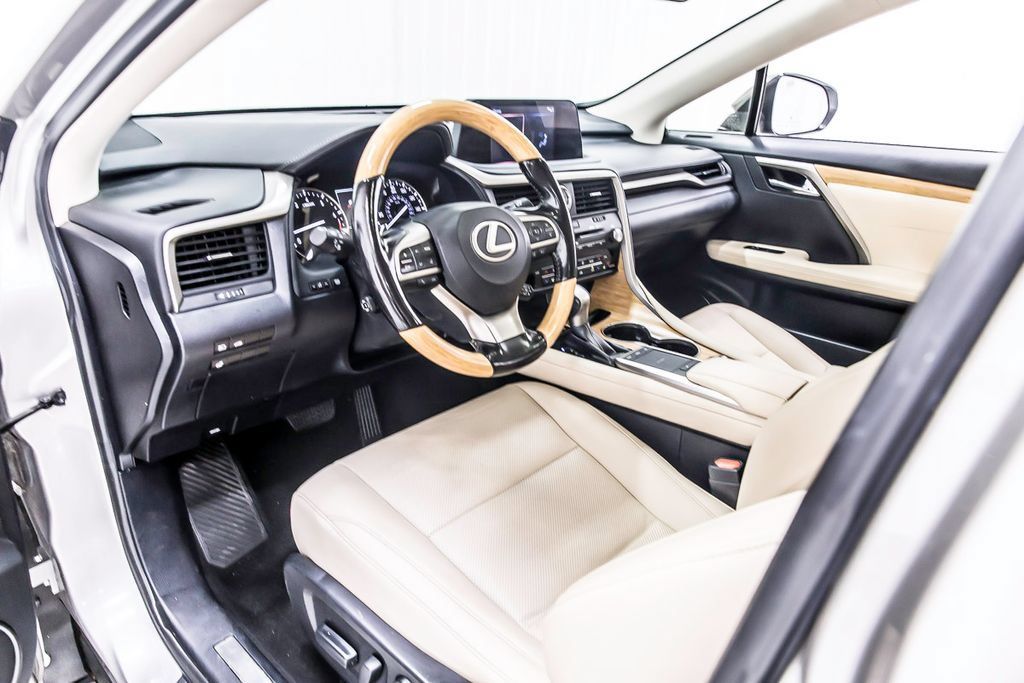 Used 2021 Lexus RX 350L Premium w/ Premium Package AWD/4WD image 29