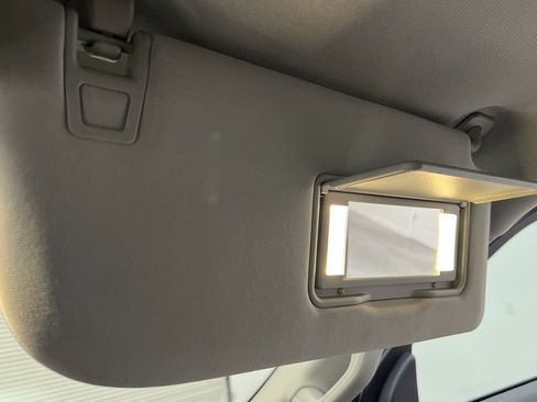 Used 2025 Ford Expedition Platinum image 74