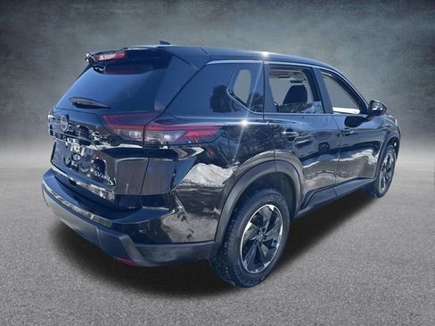 Used 2024 Nissan Rogue SV image 10