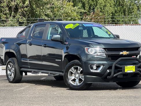 Used 2017 Chevrolet Colorado Z71 image 2