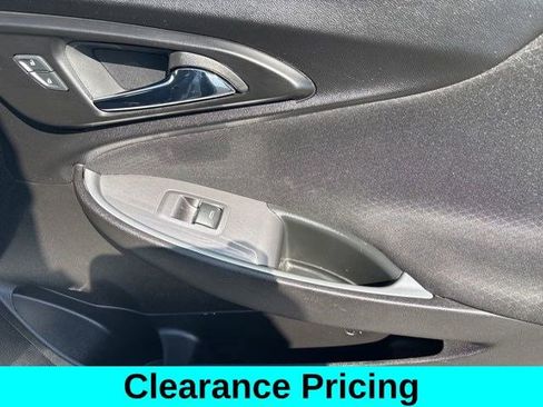 Used 2024 Chevrolet Malibu LT image 40