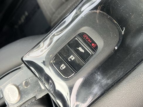 Certified 2024 Honda HR-V LX image 34