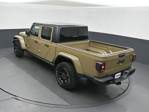 New 2026 Jeep Gladiator Willys image 32