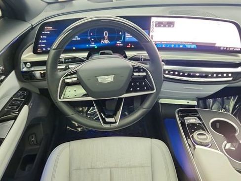 Used 2024 Cadillac Lyriq Sport image 37