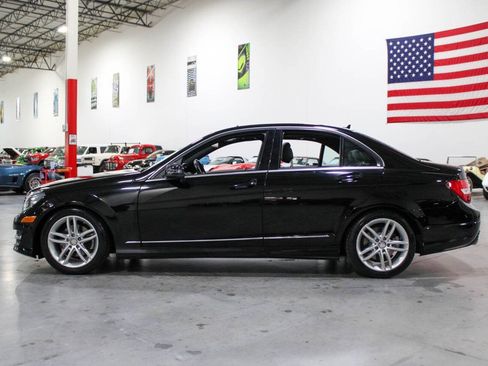 Used 2012 Mercedes-Benz C 300 4MATIC Sedan image 3
